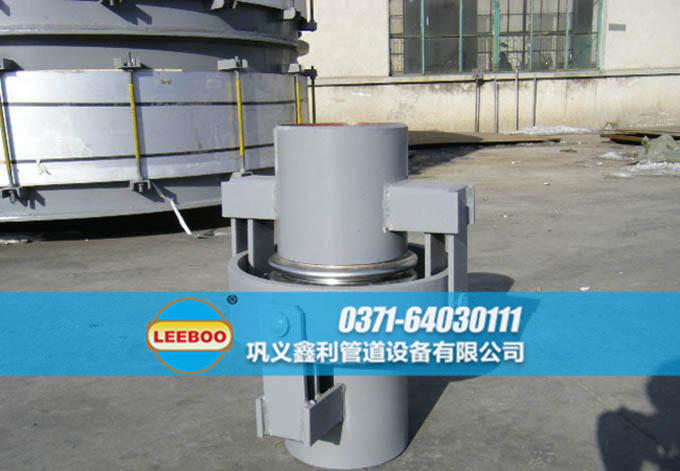 萬向鉸鏈<a href=http://m.0slgpf.cn target=_blank class=infotextkey>補償器</a>發(fā)貨現(xiàn)場