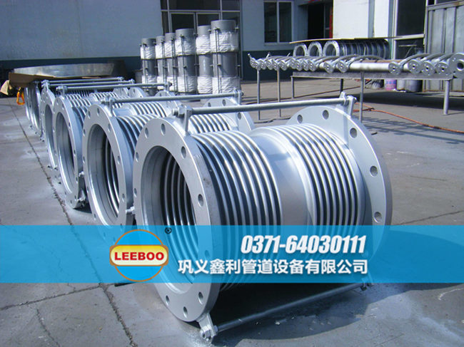 雙波<a href=http://m.0slgpf.cn target=_blank class=infotextkey>補償器</a>組裝現(xiàn)場